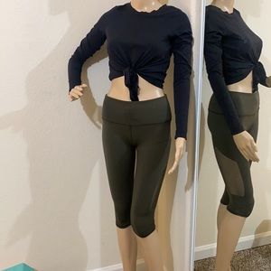 beautiful lululemon ❤️😍 👚👖 ⚠️please read ..!!  the descriptions